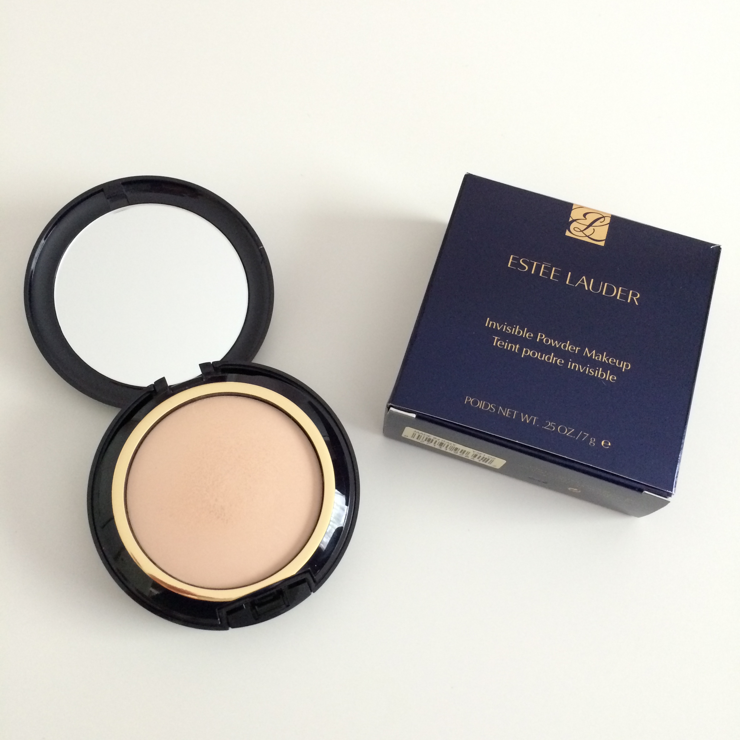 Estée Lauder Stay in Place Powder Makeup