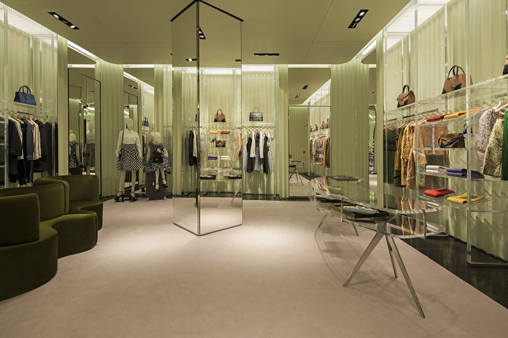 Prada_Johannesburg_Sandton City Mall_int 04