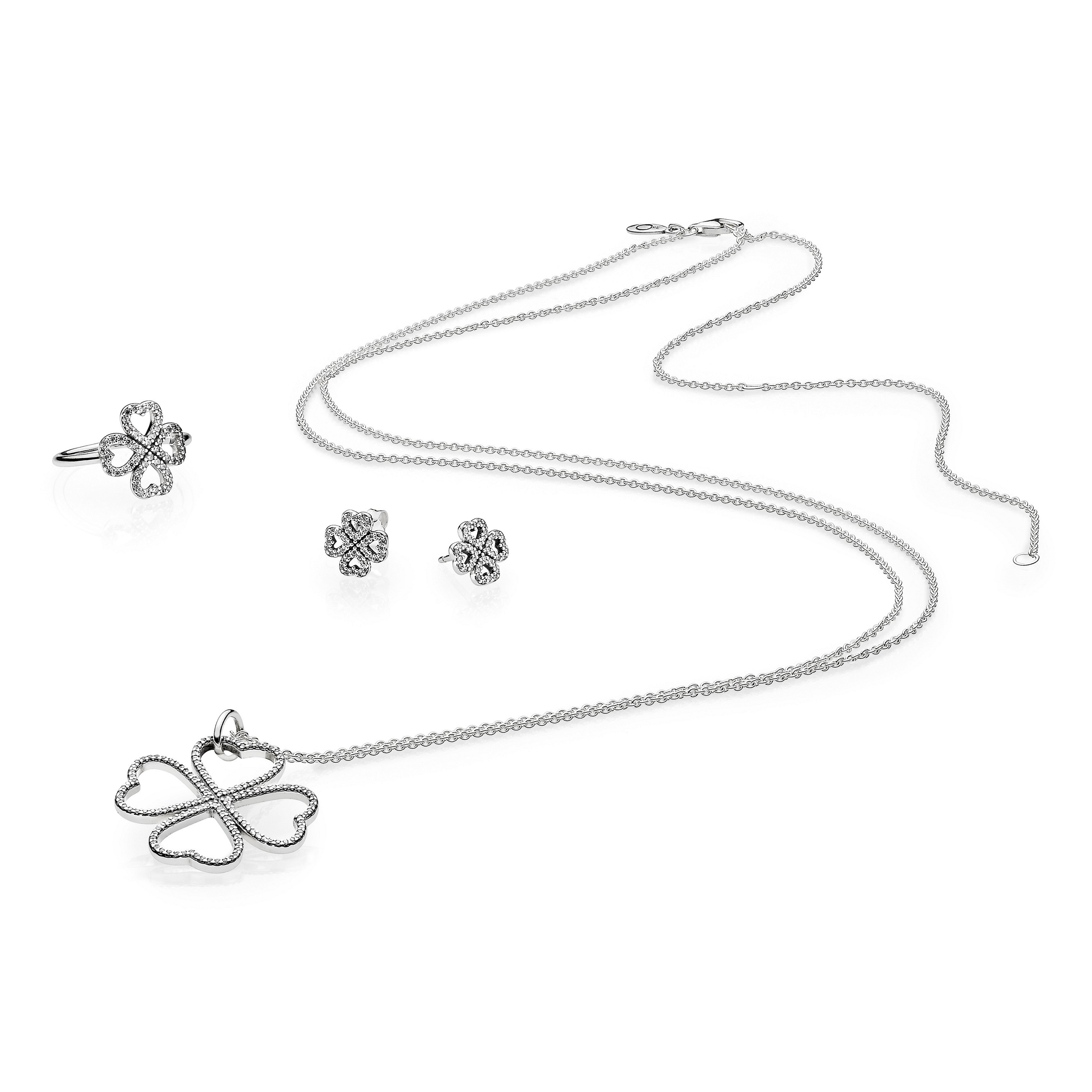 Pandora_VAL16_PAN_PR_VAL16_SPS_PETALS_LOVE_01_RGB